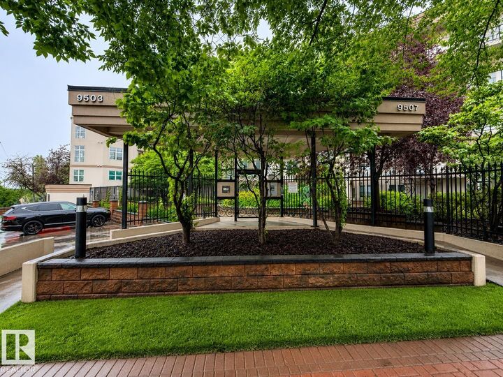 Property Photo: 9503 101 Avenue NW 412 AB T5H 4R1