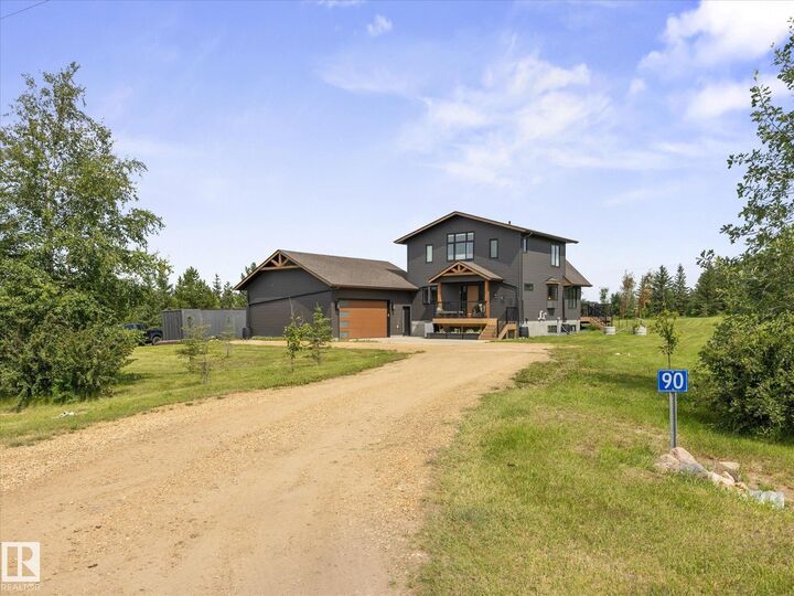 Property Photo:  50047 Rge Rd 244 90  AB T4X 0N8 