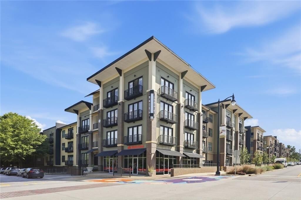 Property Photo:  5300 Peachtree Road 1204  GA 30341 