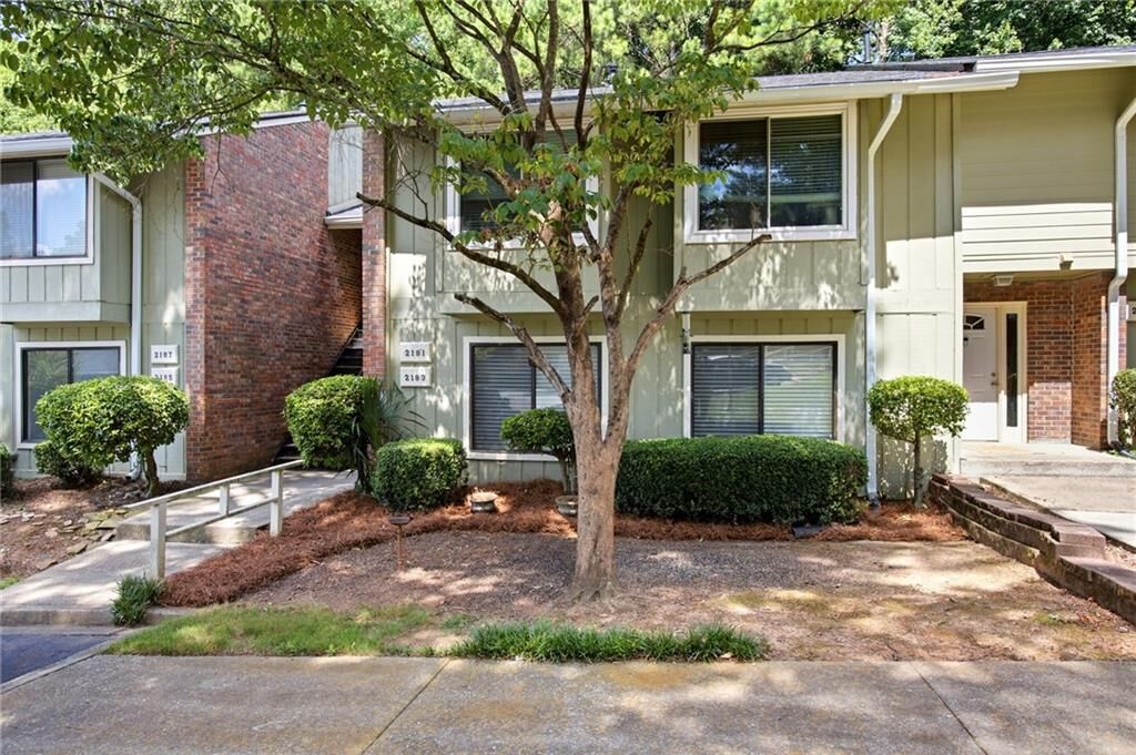 Property Photo:  2183 Surrey Court SE  GA 30067 