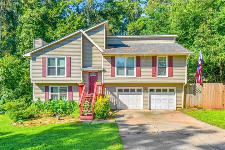 Property Photo: 4933 Woodstream Lane NW GA 30102