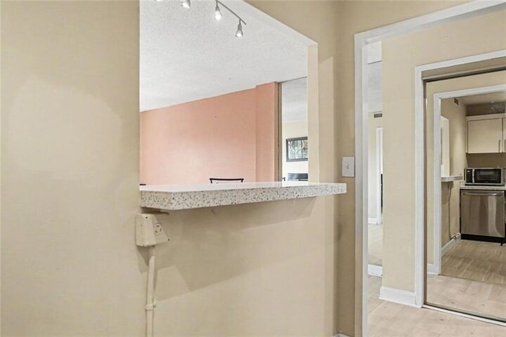 Property Photo: 2285 Peachtree Road NE 909 GA 30309