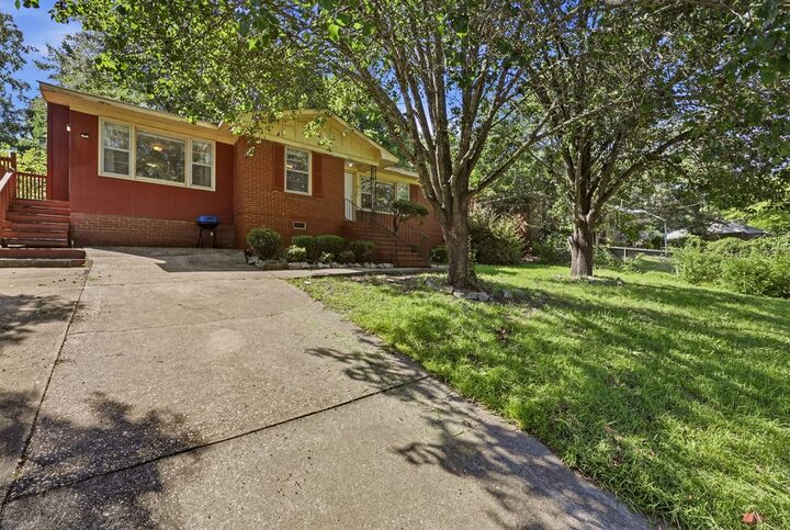 Property Photo:  220 Tennant Avenue  GA 31907 