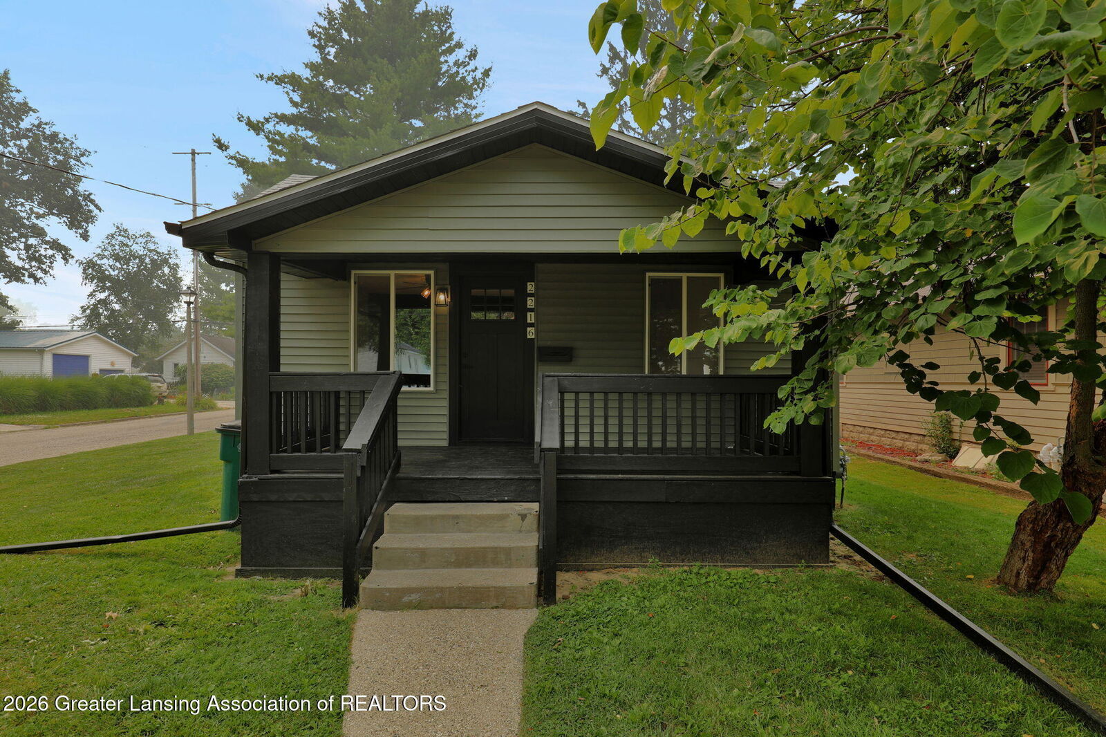 Property Photo: 2216 Sunnyside Avenue MI 48910