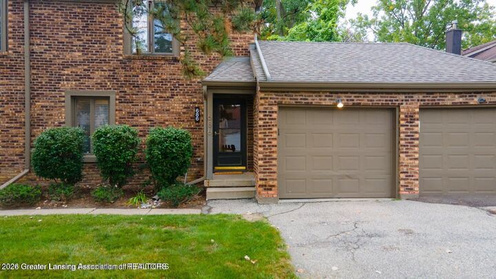 Property Photo: 686 Jaywood Drive MI 48823