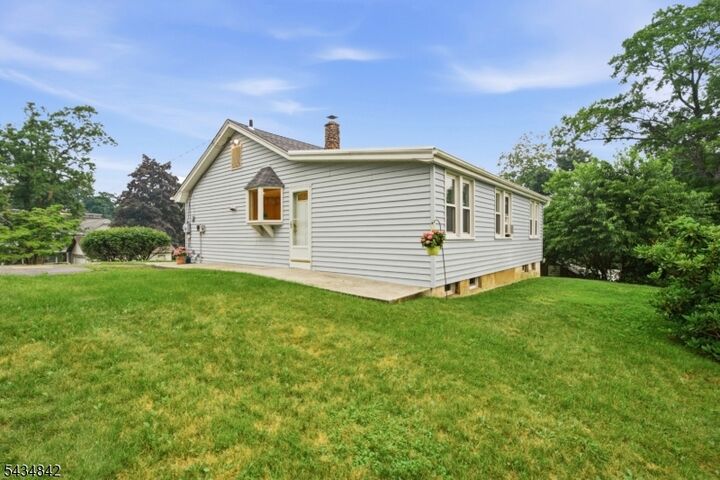 Property Photo: 3 King Rd NJ 07850