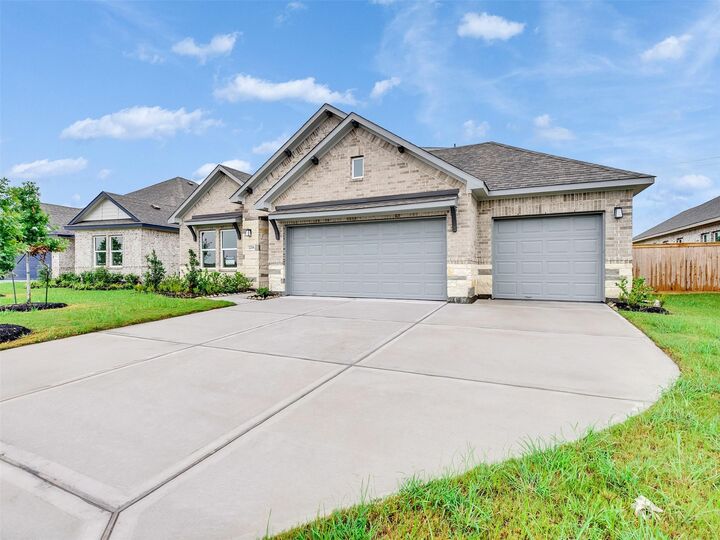 Property Photo: 3218 Emerald Hills Drive TX 77515