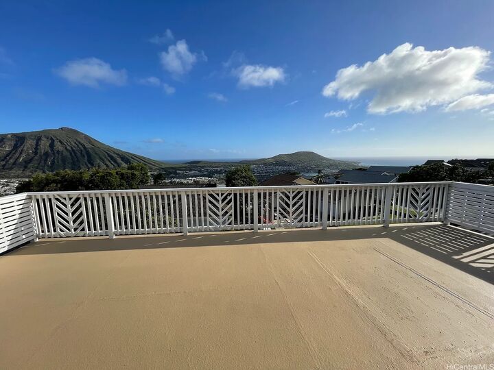 Property Photo: 995 Kaahue Street HI 96825