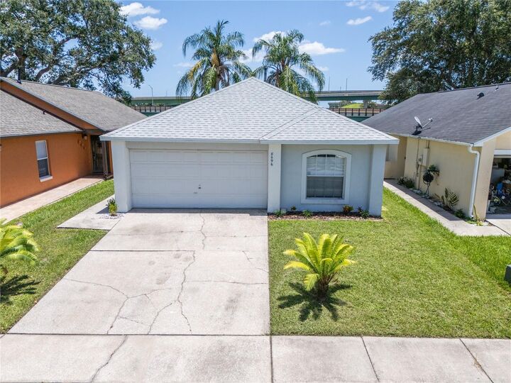 Property Photo:  8696 Foley Drive  FL 32825 