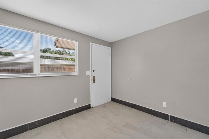 Property Photo:  1703 E Idell Street  FL 33604 