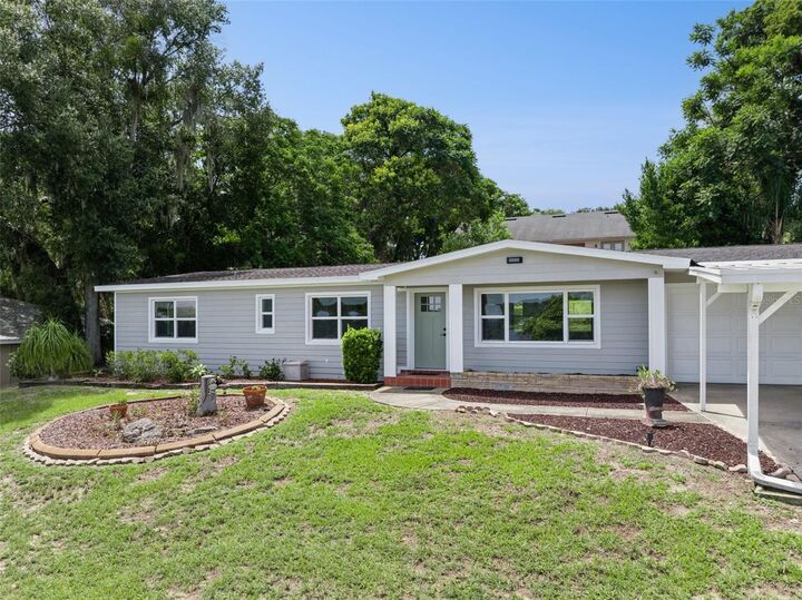 Property Photo:  1024 Sunset Drive  FL 33853 