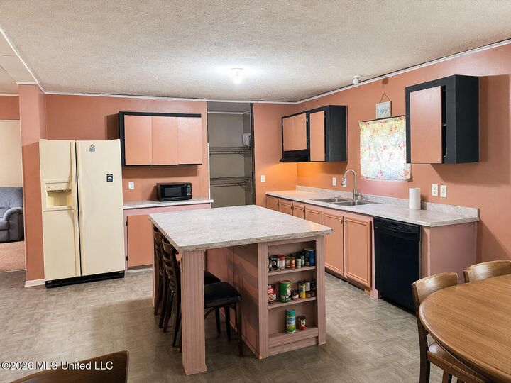 Property Photo:  20 Shady Crk Drive  MS 39561 