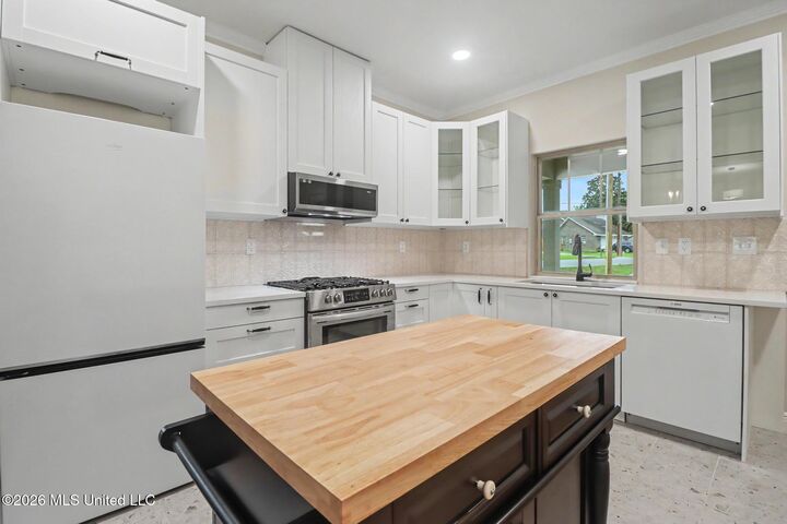Property Photo:  87001 Beaux Vue Court  MS 39525 