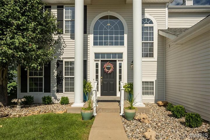 Property Photo: 565 Vista Hills Court MO 63025