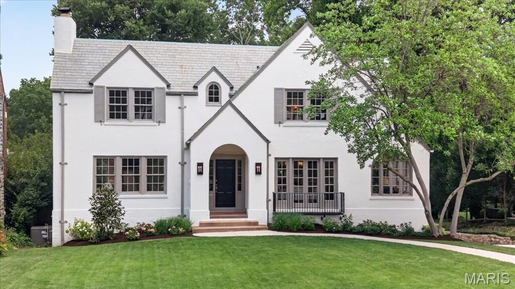 Property Photo: 7117 Maryland Avenue MO 63130