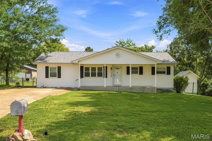 Property Photo:  5428 Terry Drive  MO 63049 