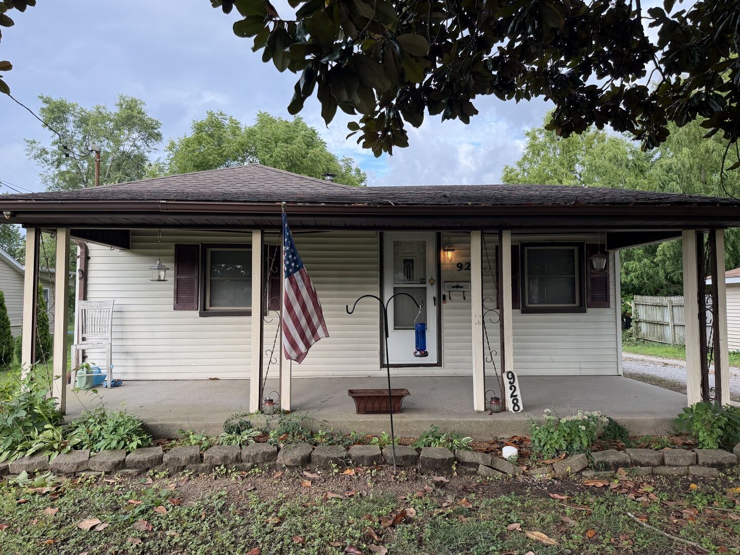 Property Photo:  928 N 7th Street  IL 62966 
