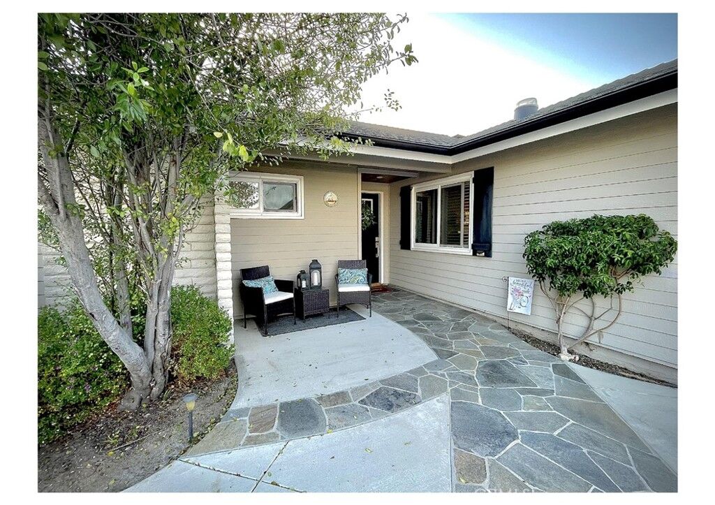 Property Photo: 21061 Miramar Ln CA 92646