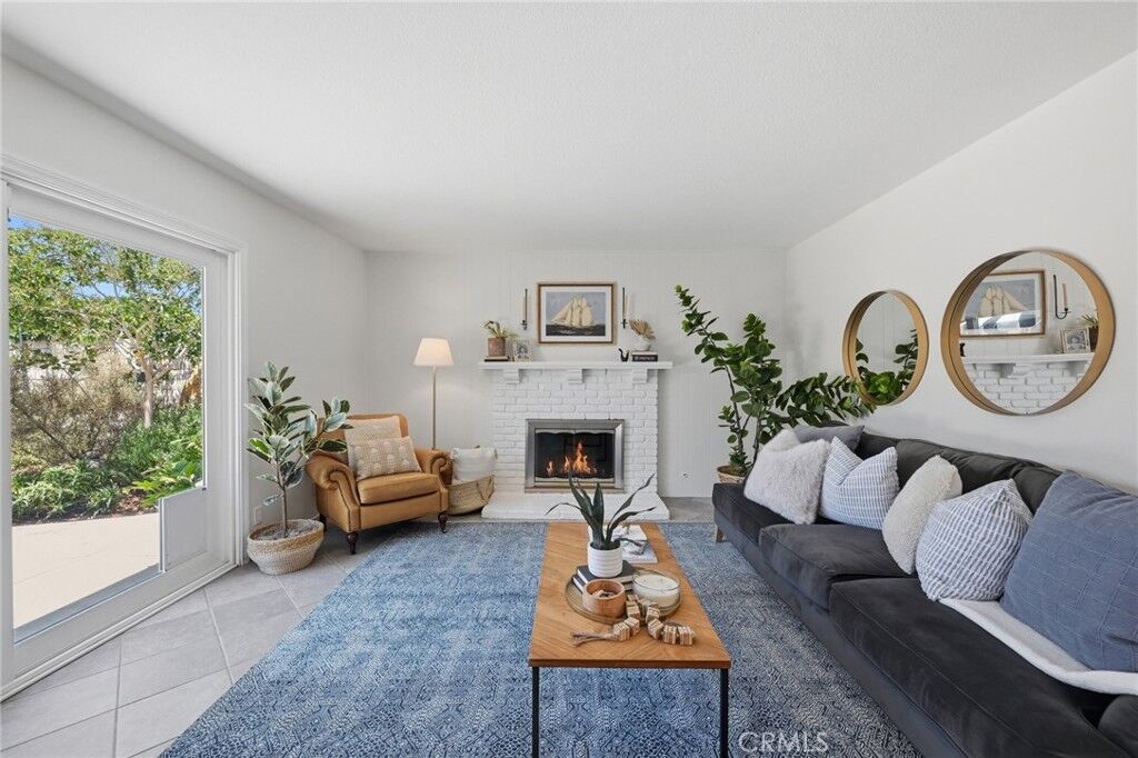Property Photo: 21061 Miramar Ln CA 92646
