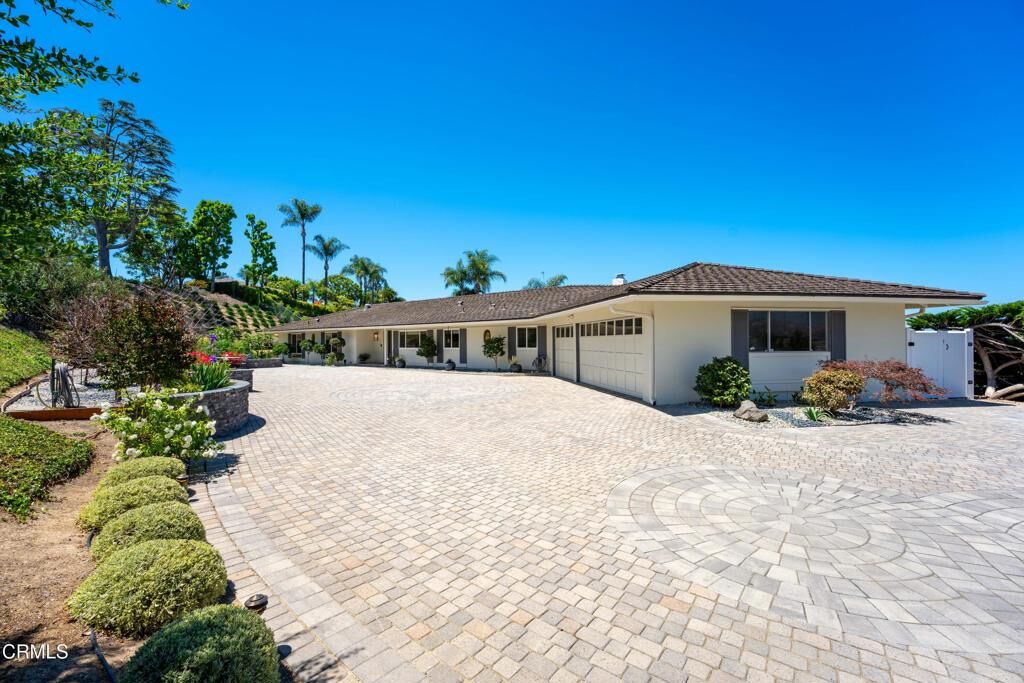 Property Photo:  1098 Garrido Court  CA 93010 