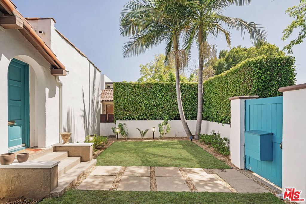 Property Photo: 750 N Stanley Avenue CA 90046