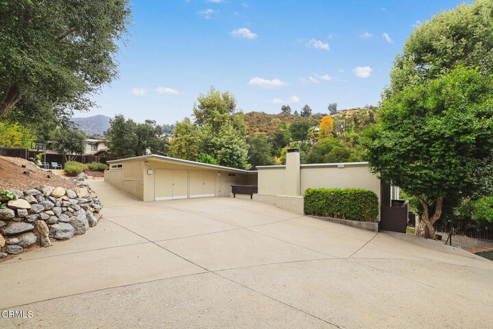Property Photo: 5148 Oakwood Avenue CA 91011