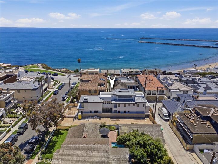 Property Photo:  209 Narcissus Avenue  CA 92625 