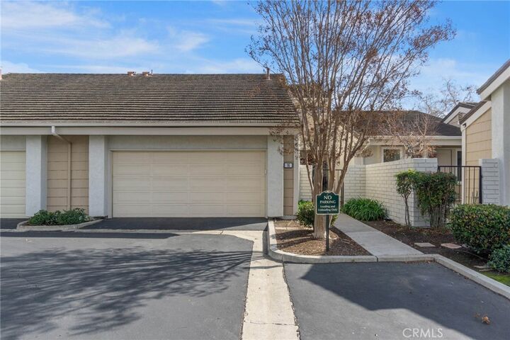 Property Photo: 16 Wetstone 55 CA 92604