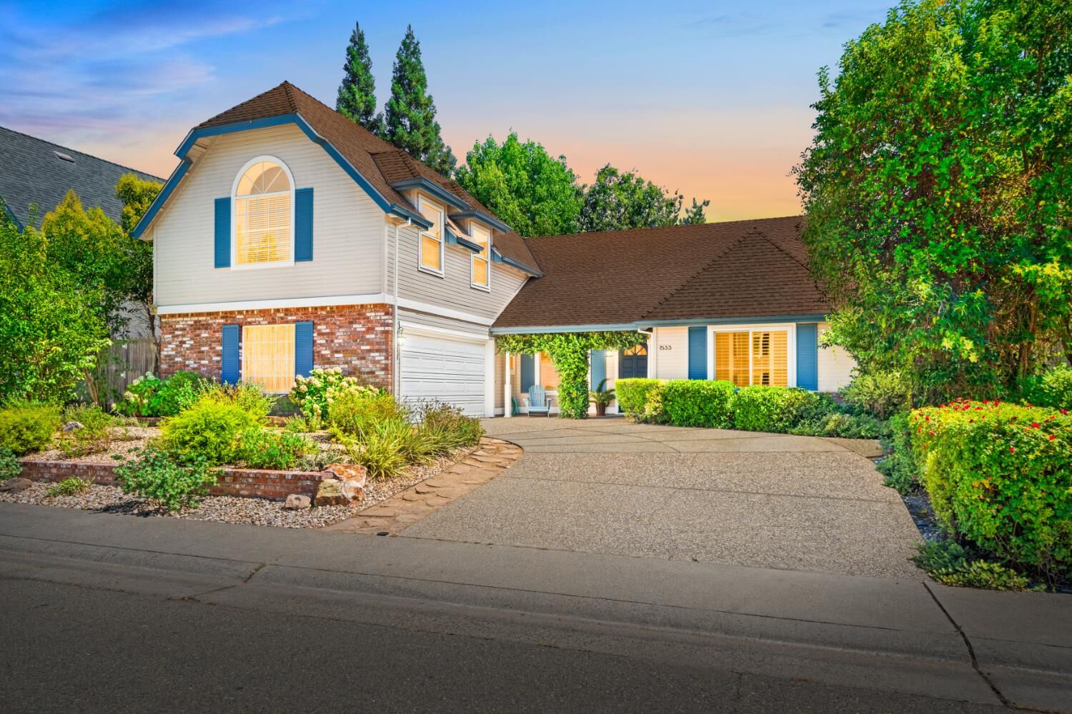 Property Photo:  1533 River Oak Way  CA 95747 