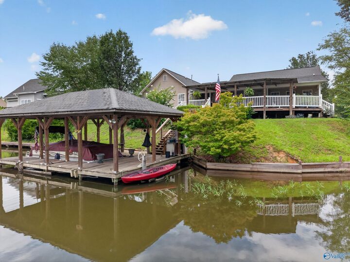 Property Photo:  213 Camden Cove  AL 35903 