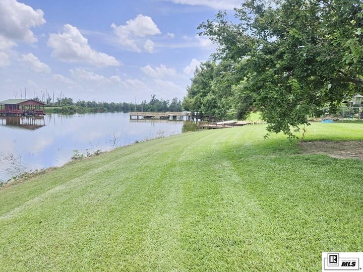 Property Photo: 8 Poverty Point Parkway LA 71232