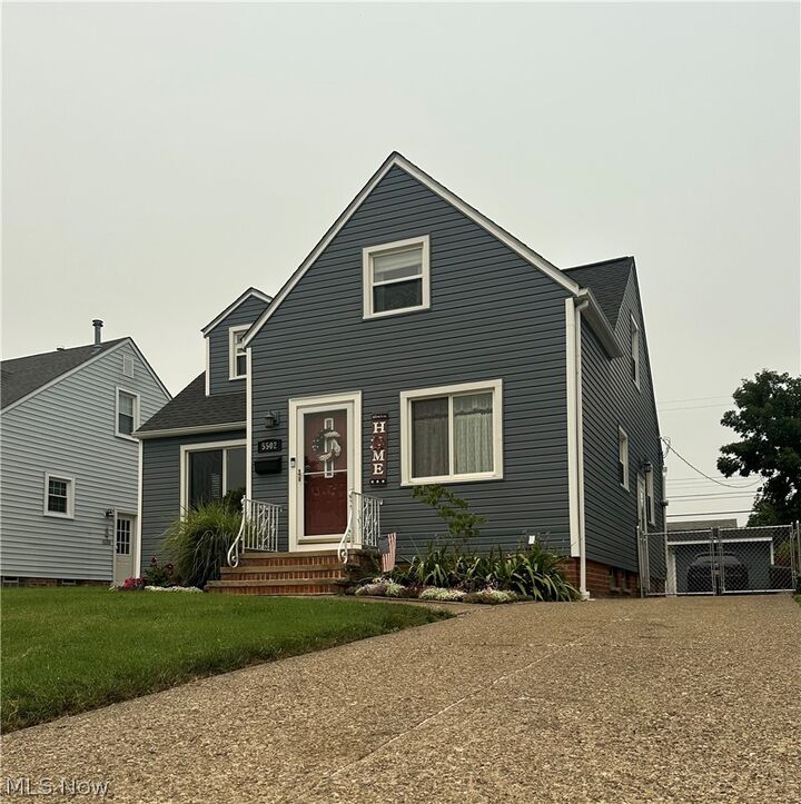 Property Photo: 5502 Renwood Drive OH 44129