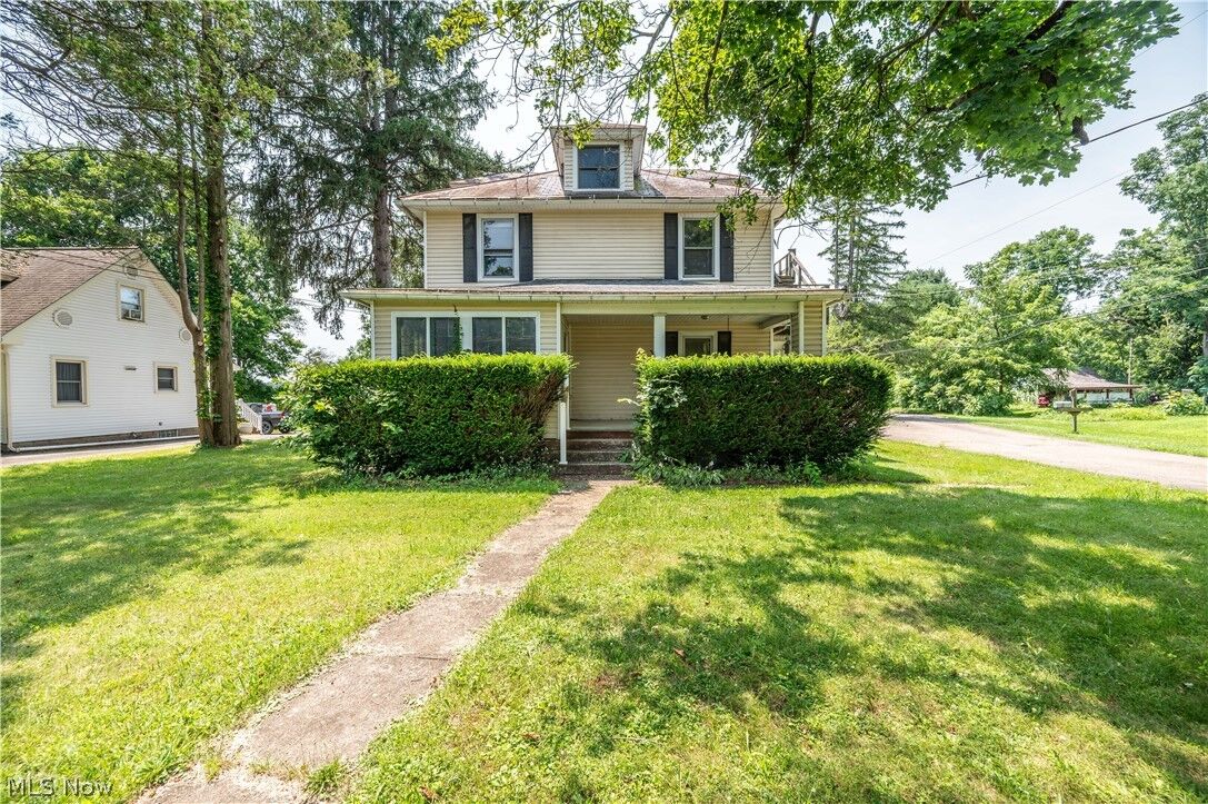 Property Photo:  929 N Market Street  OH 44432 
