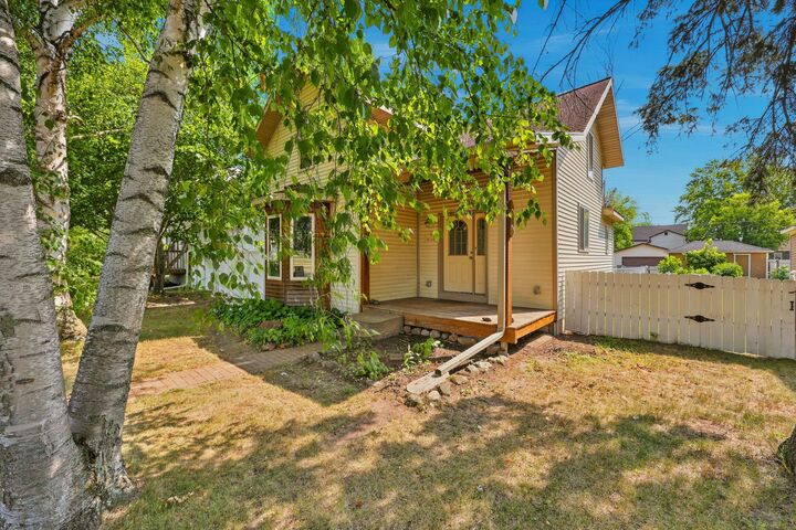 Property Photo:  614 N 8th Street  MN 56401 