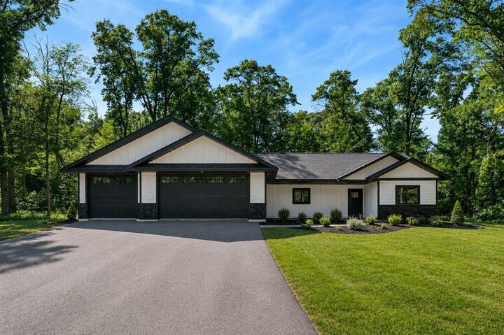 Property Photo: 1622 Maplewood Ridge Road MN 56401