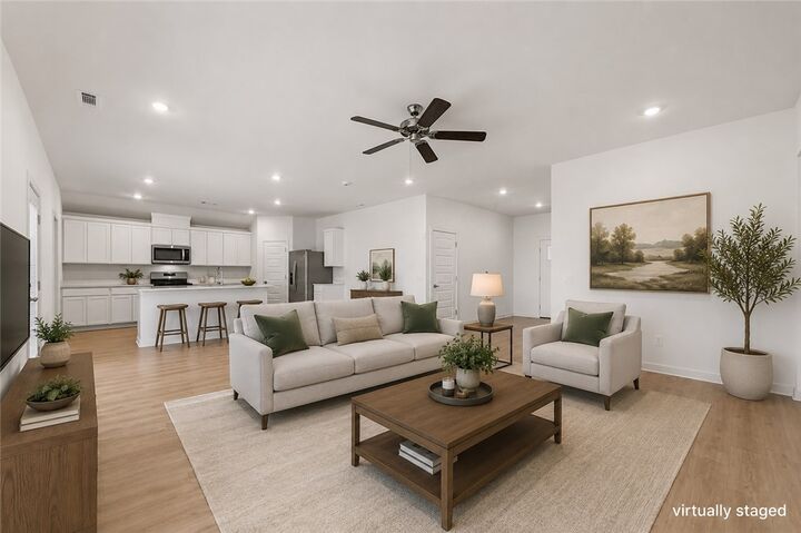 Property Photo:  1032 Emerald Street  AR 72753 