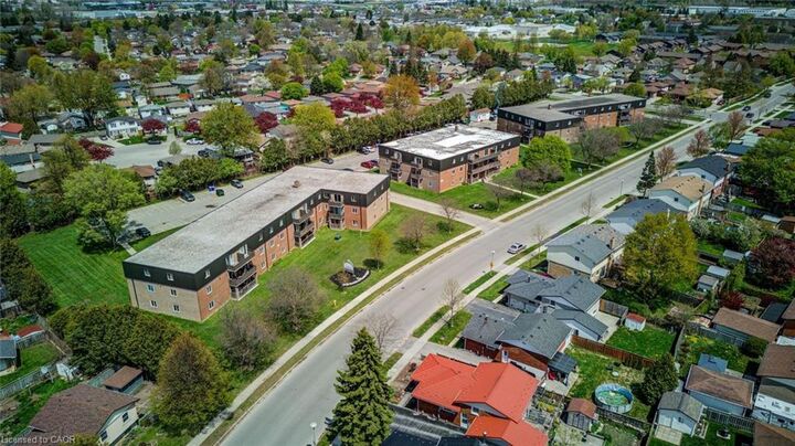 Property Photo:  370 Admiral Drive 302  ON N5V 3C2 