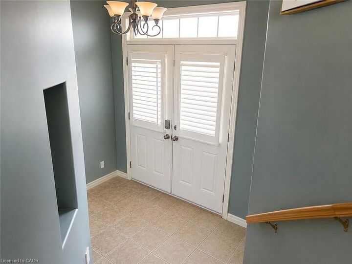Property Photo:  72 Newcastle Drive Upper  ON N2R 1X2 