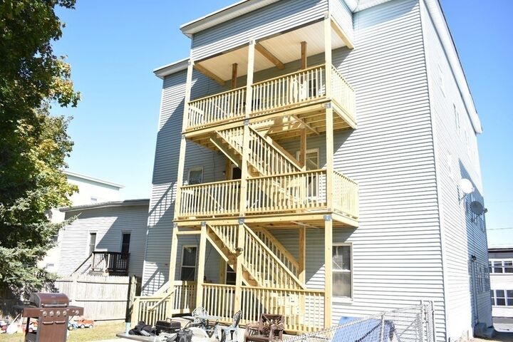 Property Photo:  142 Madison St  MA 01420 