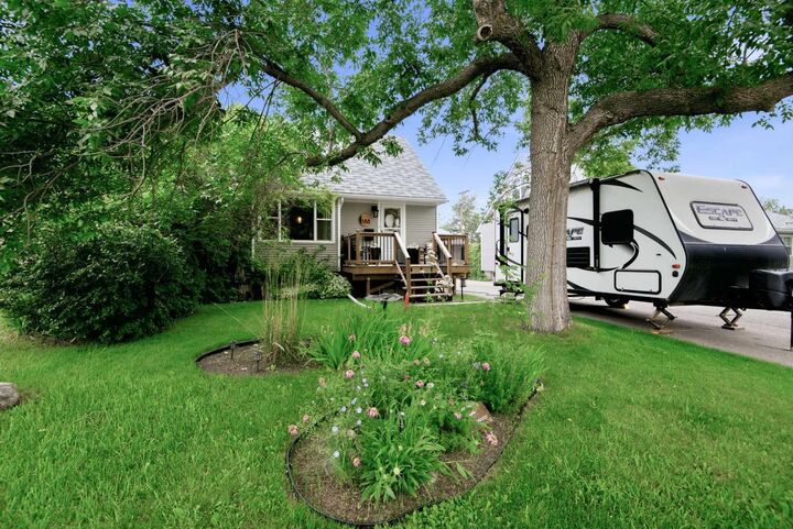 Property Photo: 188 Tamarac Boulevard AB T4S 1V7