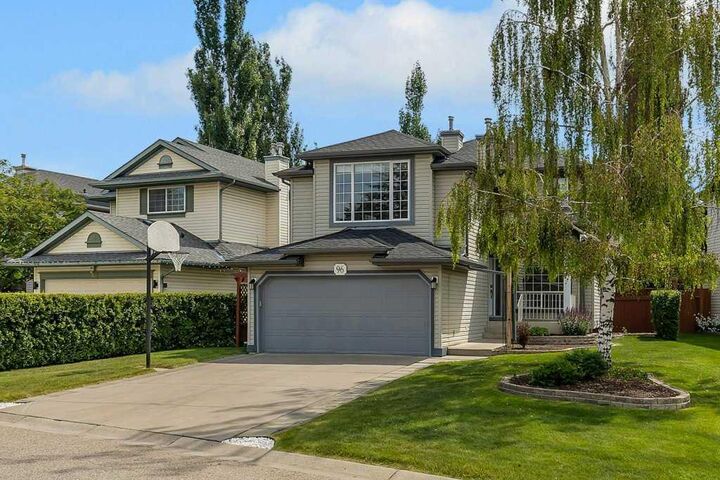 Property Photo:  96 Valley Brook Circle NW  AB T3B 5S2 