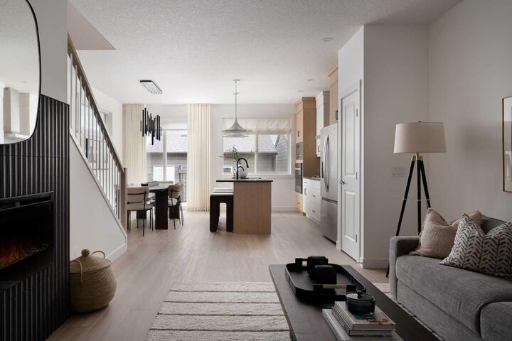 Property Photo:  151 Royston Way NW  AB T3L 0N7 