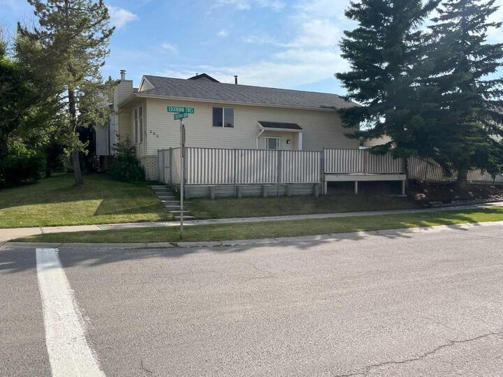 Property Photo: 295 Edgepark Boulevard NW AB T3A 4K4