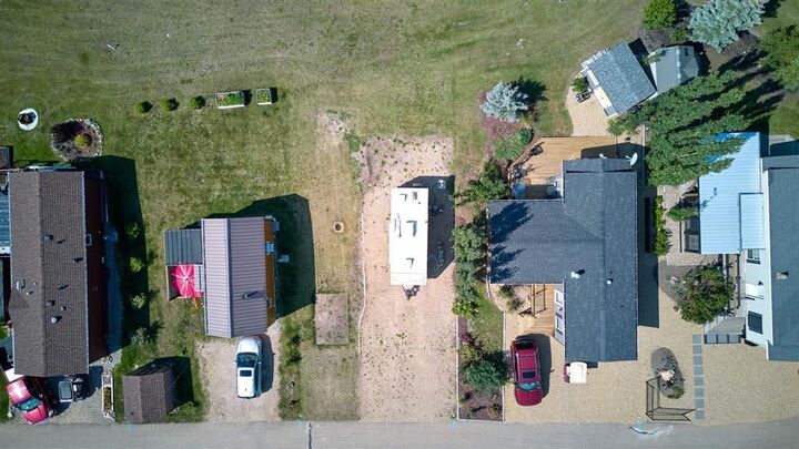 Property Photo:  25054 South Pine Lake Road 5019  AB T0M 1R0 
