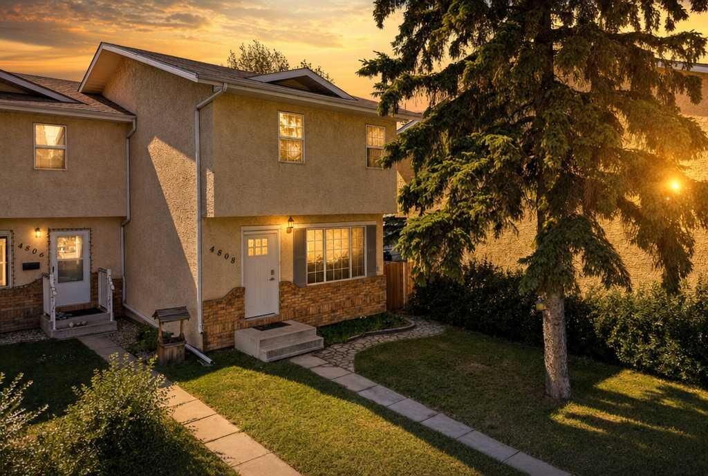 Property Photo: 4808 Lansdowne Avenue AB T0M 0J0