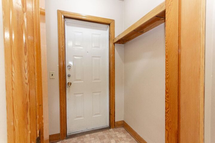 Property Photo:  4917 46 Street  AB T4N 1N2 