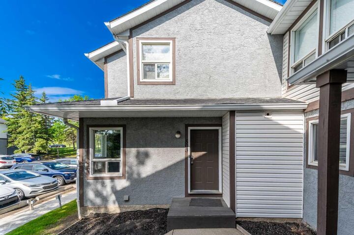 Property Photo: 503 Signal Hill Green SW AB T3H 2Y4