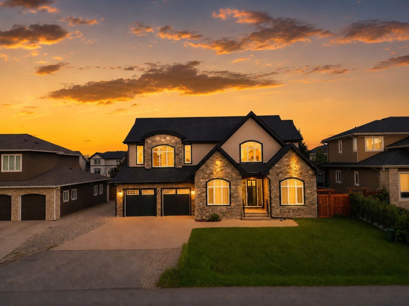 Property Photo:  772 East Lakeview Road  AB T1X 1B1 