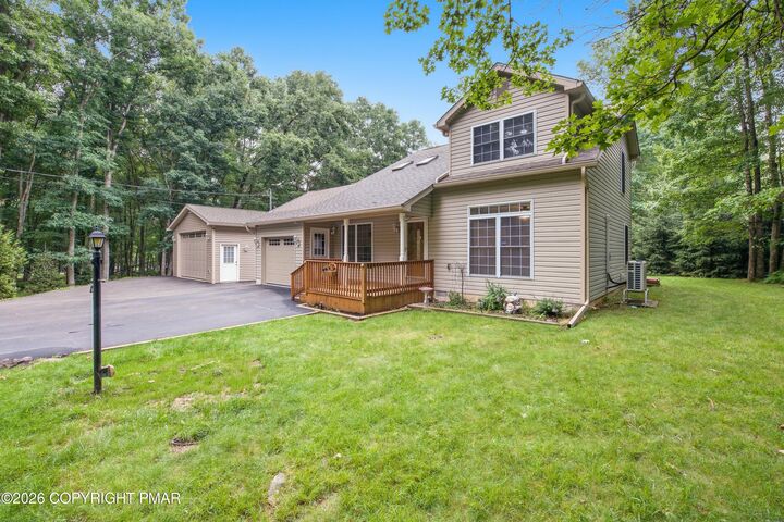 Property Photo:  12 Sidney Mews  PA 18210 