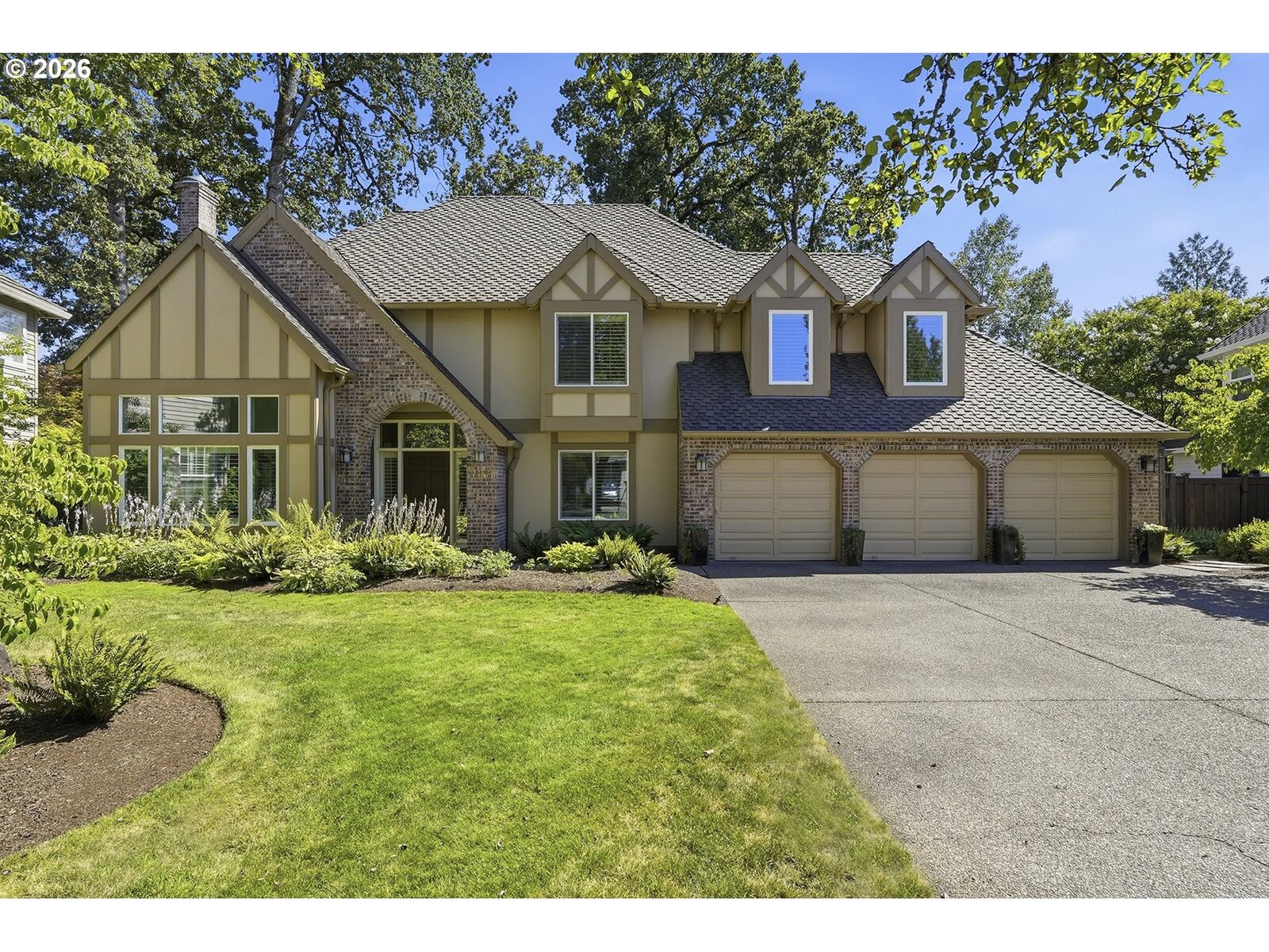 Property Photo: 5326 Denton Dr OR 97035